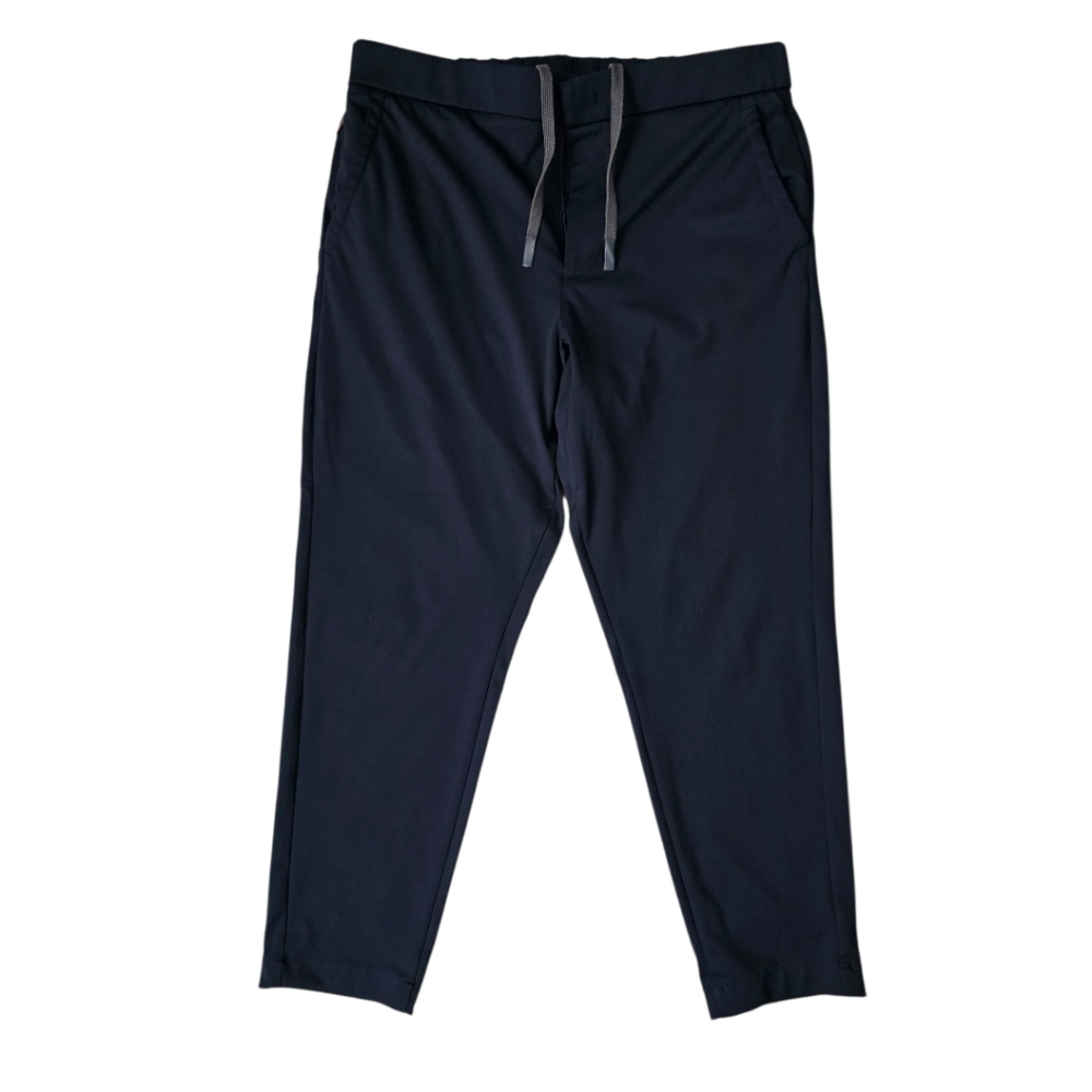 Bonobos Navy Shorts with Red Trim. Mens Size large.